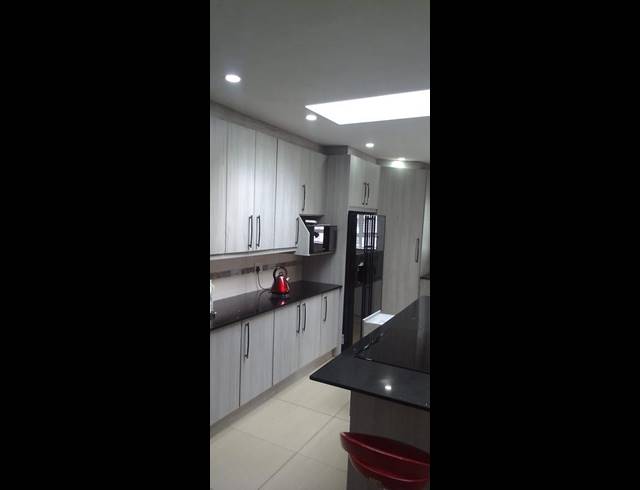 3 BEDROOM HOUSE FOR SALE IN KENSINGTON